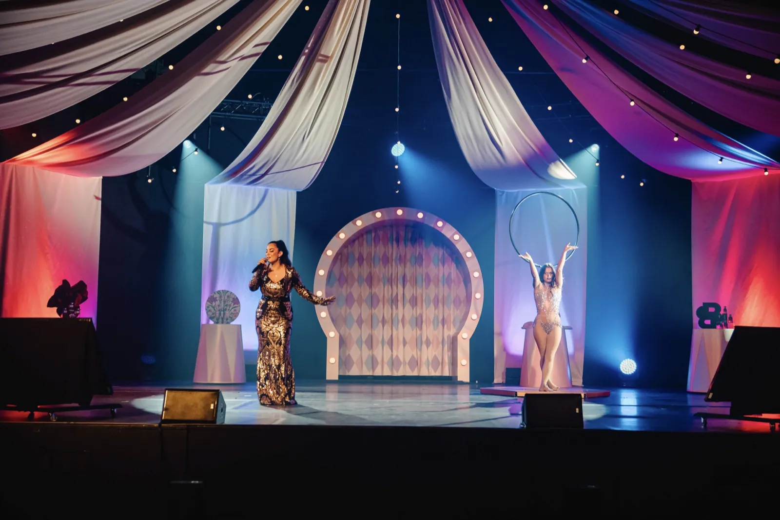 Cirque Inspiré Event-Fotografie Maritim Hotel Würzburg – Light Hunters
